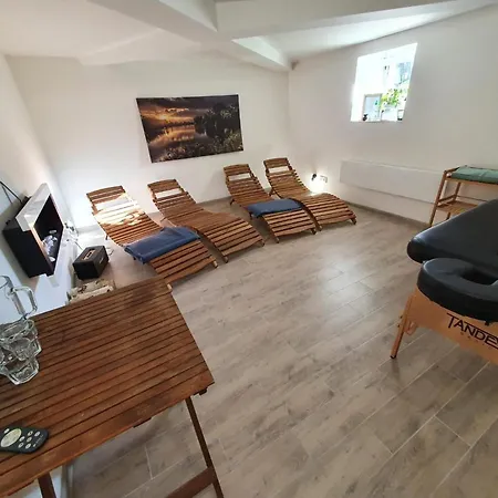 Good Times Apartment